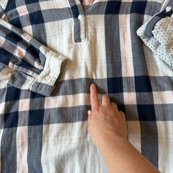 Large Plaid 3/4 sleeve Quarter button up oversized long sleeve - Picture 4 of 10